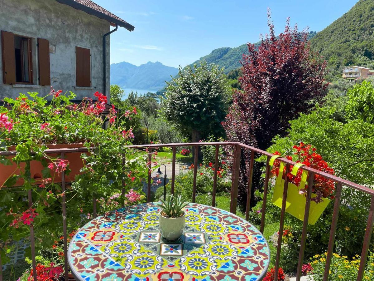 Breva Loft Tra Gli Ulivi Ed Il Lago بيلاجيو المظهر الخارجي الصورة
